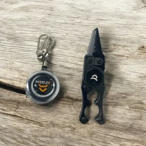 Telescopic clasp spinning top clamp